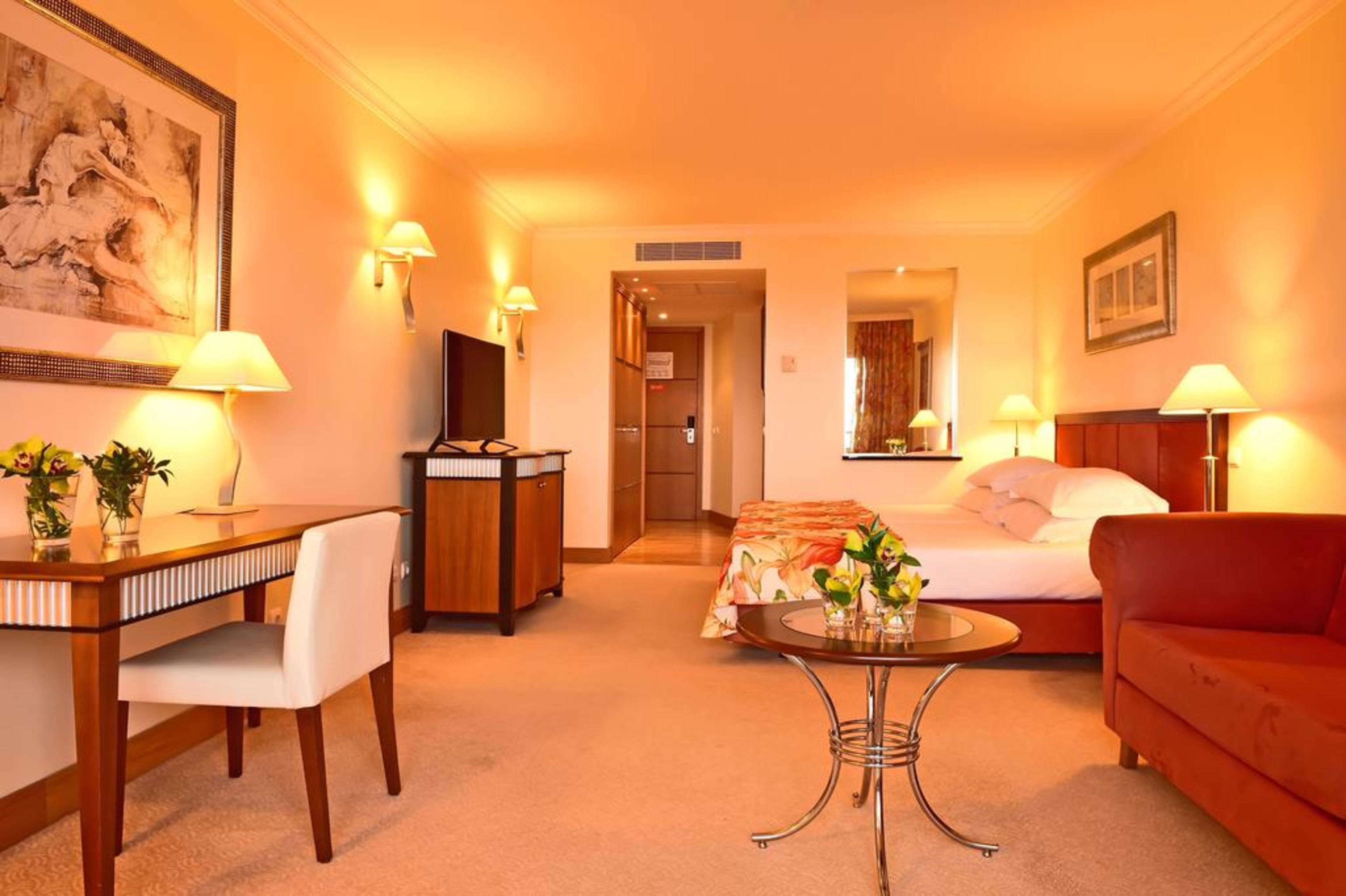 Pestana Grand Ocean Resort Hotel Funchal  Luaran gambar A room at the hotel