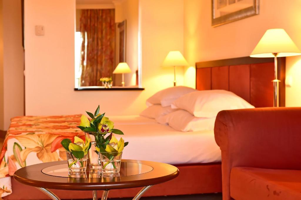 Pestana Grand Ocean Resort Hotel Funchal  Luaran gambar A room at the hotel