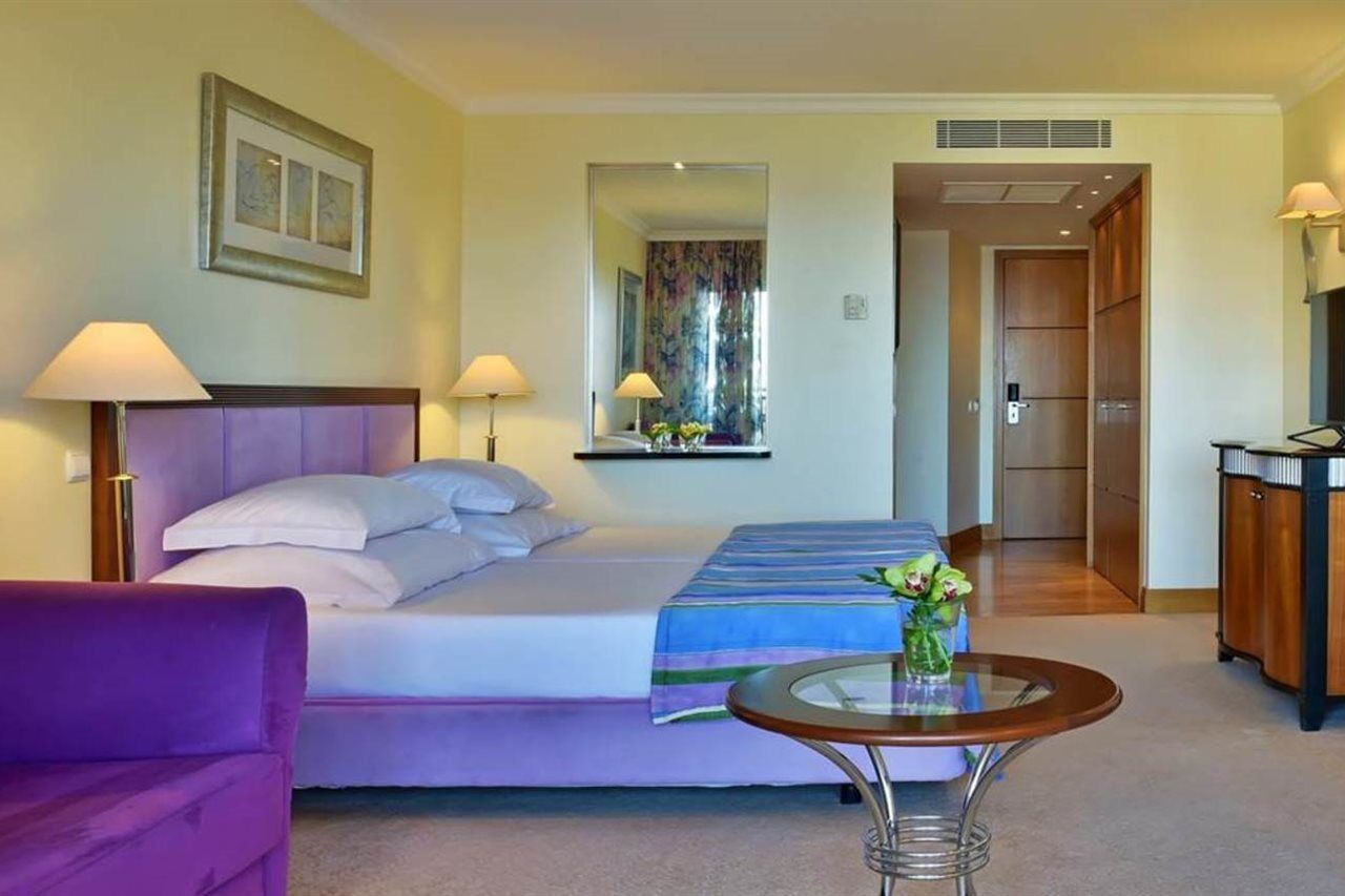 Pestana Grand Ocean Resort Hotel Funchal  Luaran gambar A room at the hotel